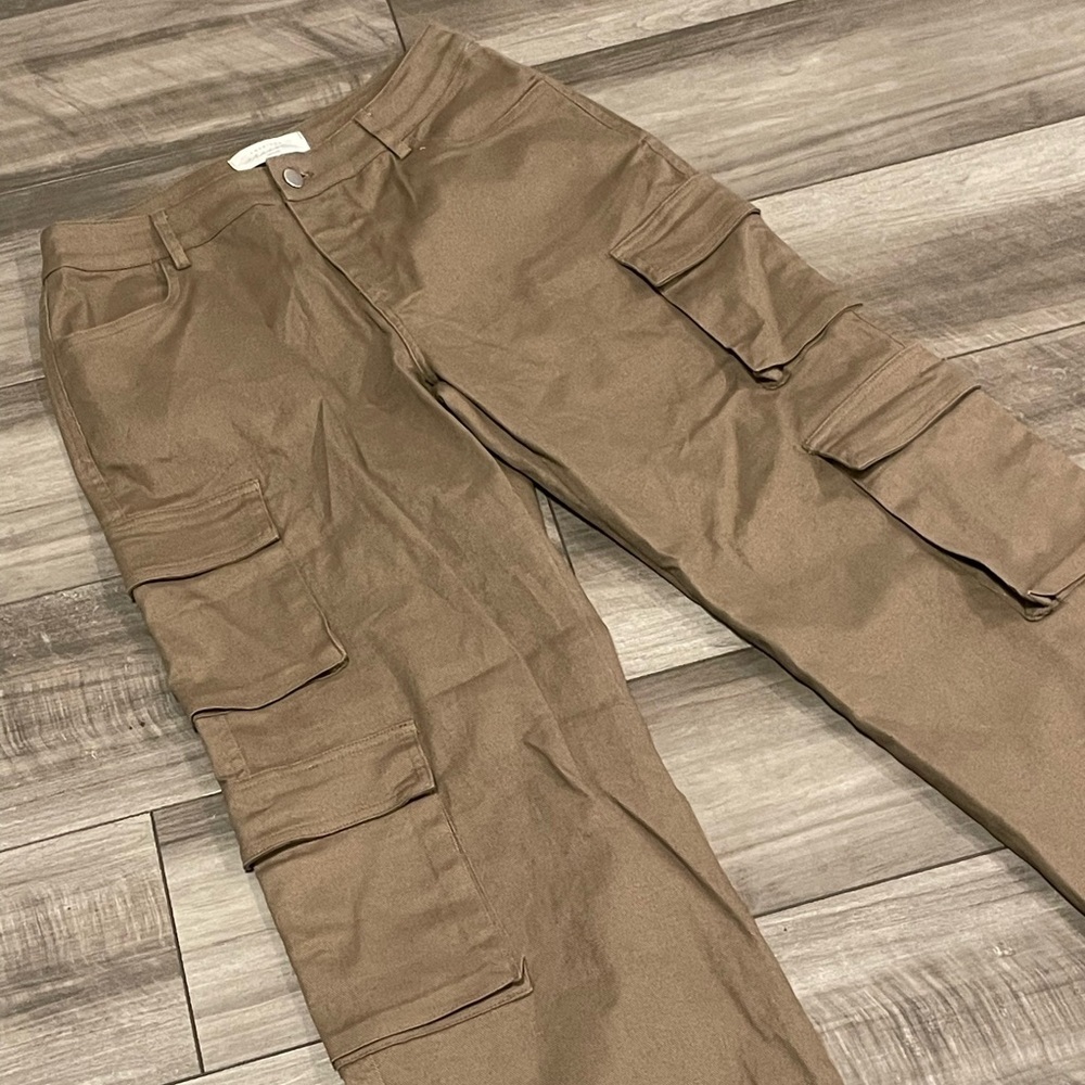 Women’s Brown Cargo Pants - Utility Style - Picture 2 of 10